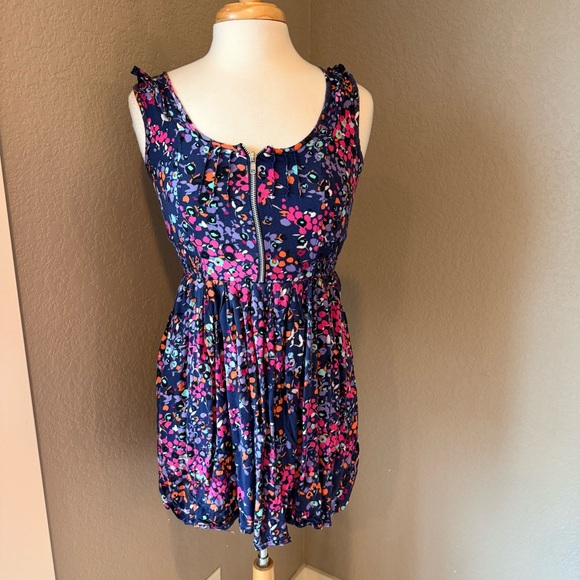 Charlotte Russe Navy and Pink Floral Top Small - Picture 1 of 5